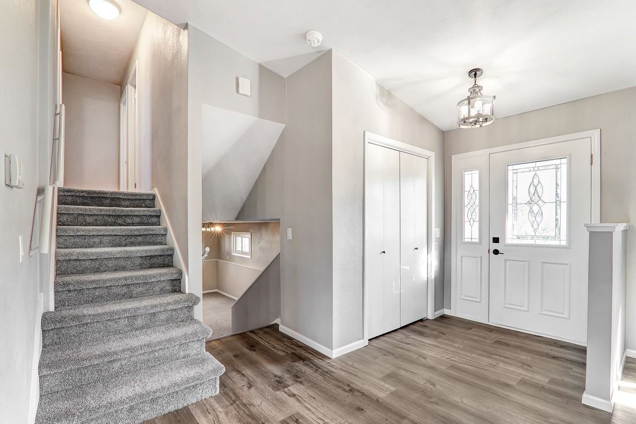 3789 Sky High Rd - Photo 3 of 30