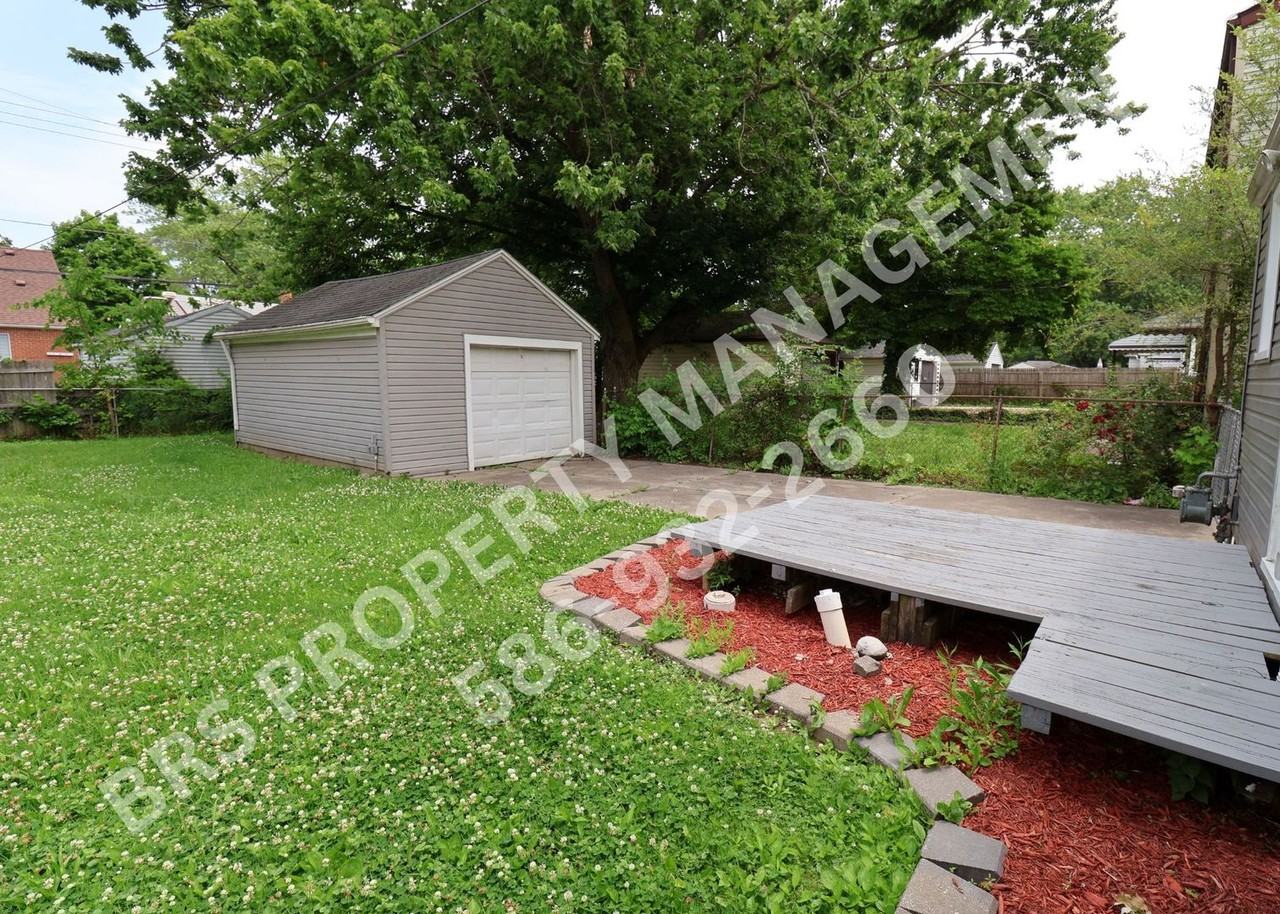 18777 Kingsville St - Photo 3 of 13