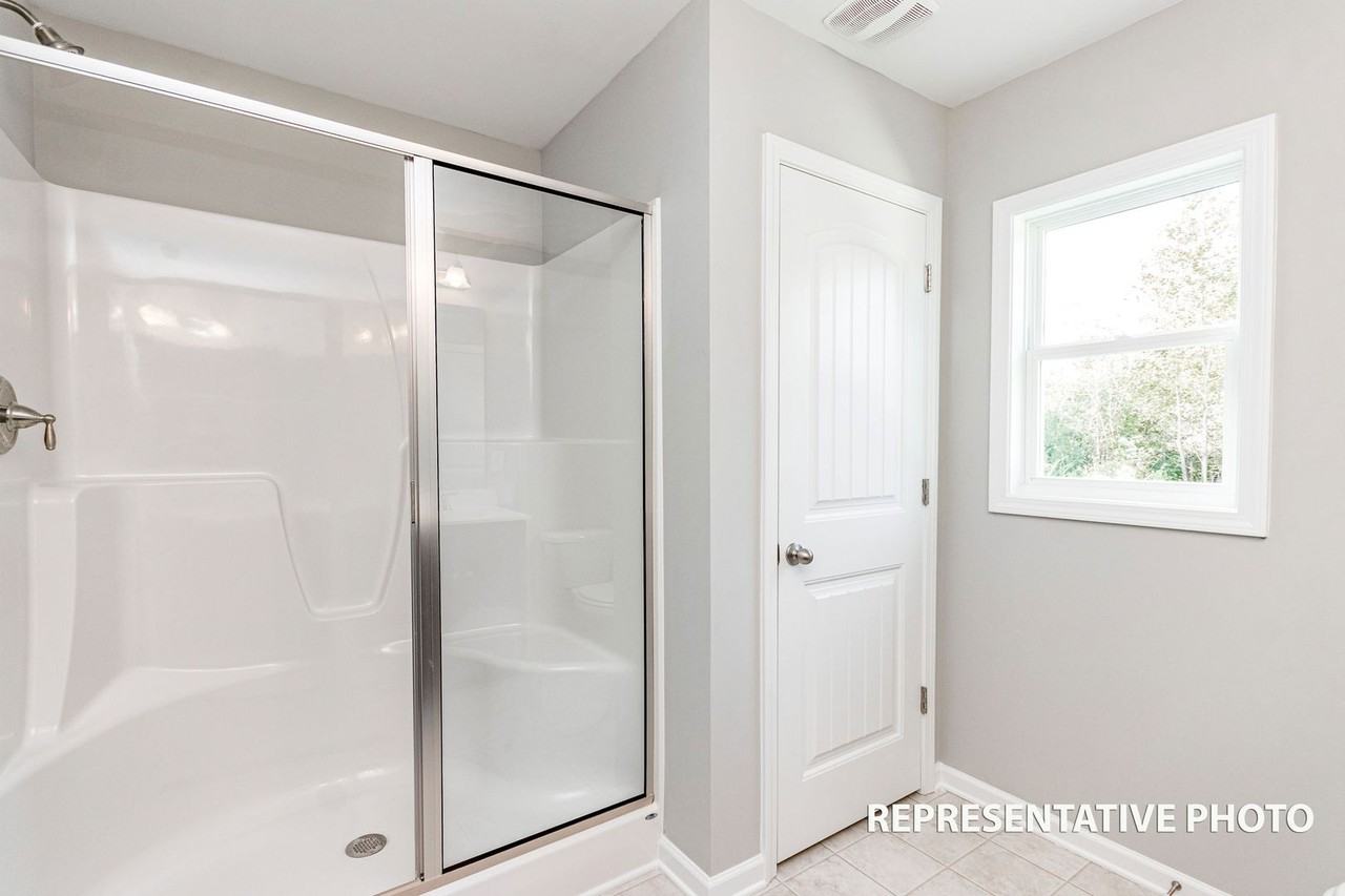 118 Sandstone St - Photo 4 of 10