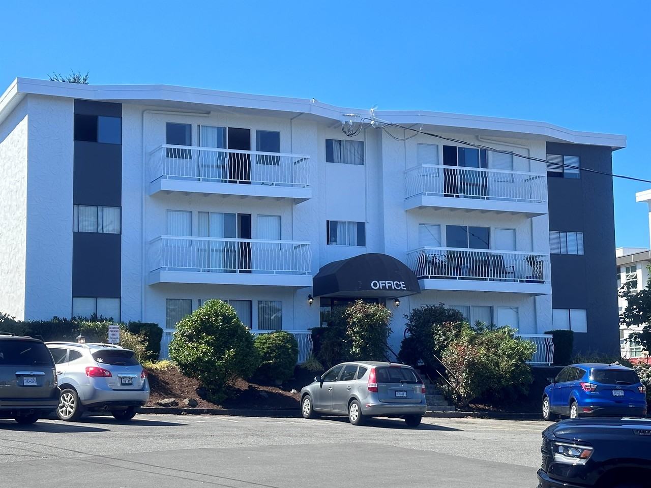 1527 B11 1527 Boundary Crescent #B11 - Photo 3 of 12