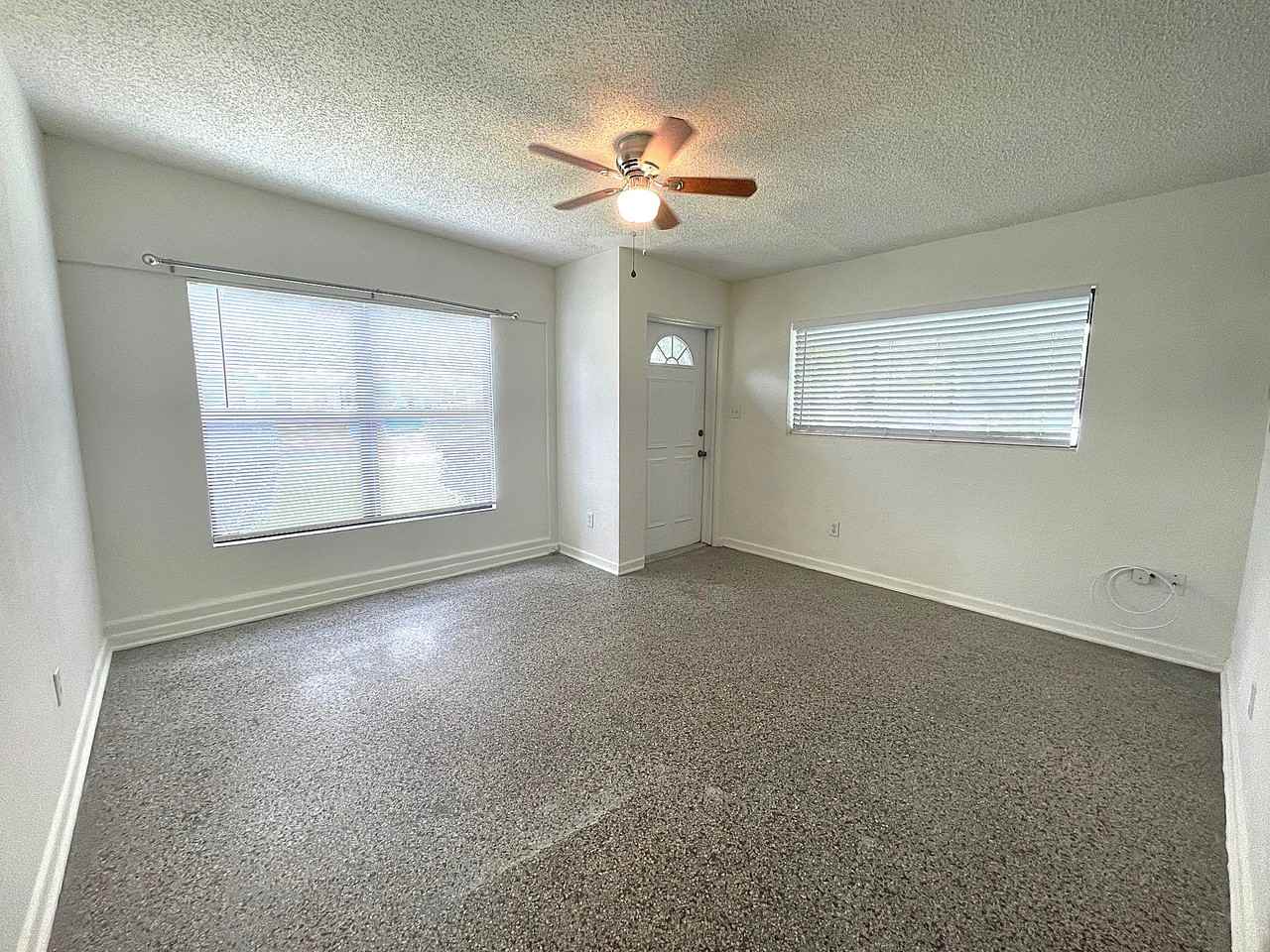 218 N Lakeland Ave #1 - Photo 5 of 20