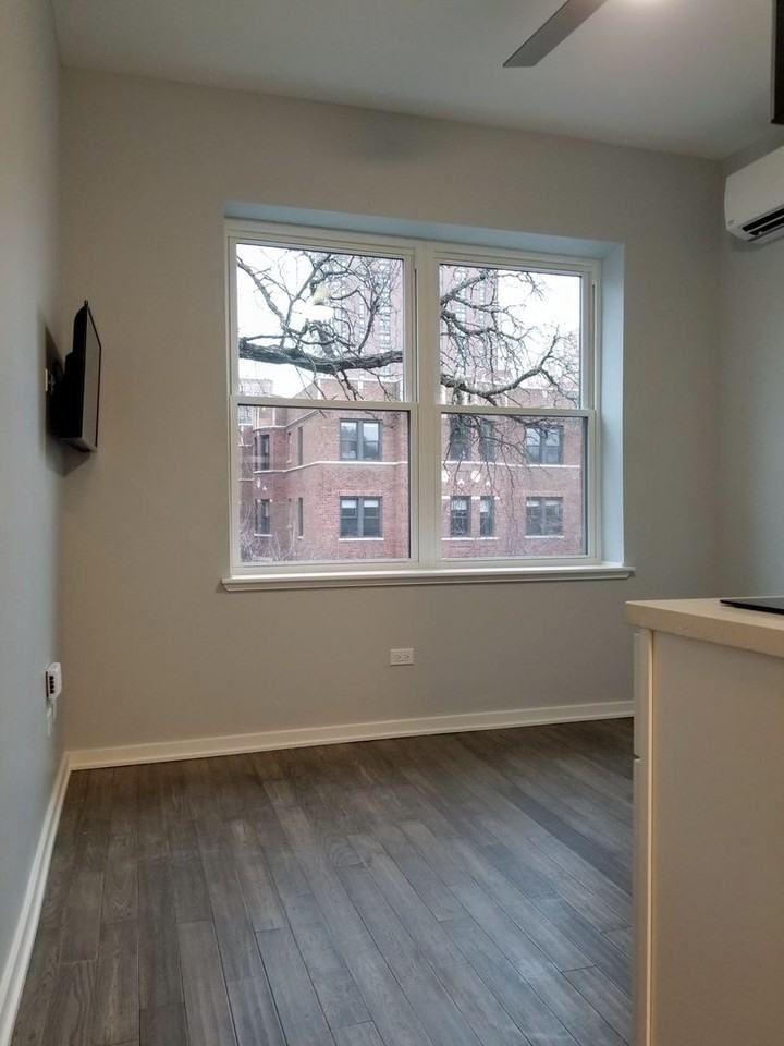 5240 5240 N. Winthrop - 304 #304 - Photo 7 of 8