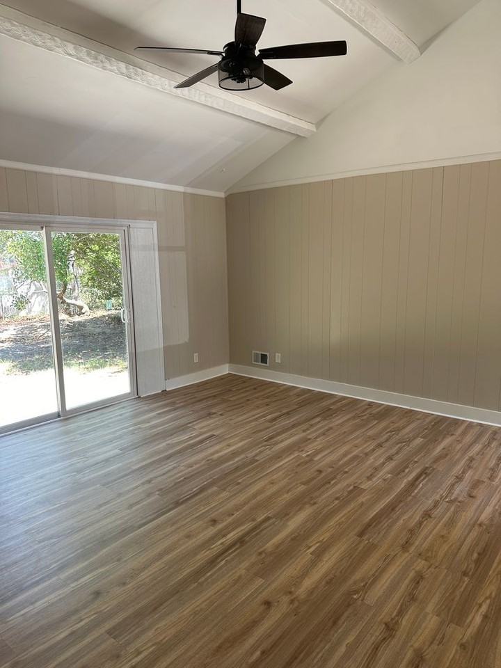 304 Gatlin Dr - Photo 6 of 12