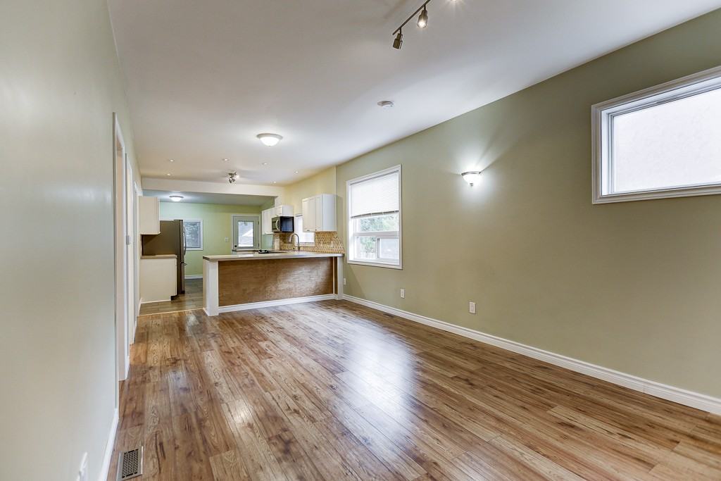 309 Ritson Road South - Photo 2 of 24