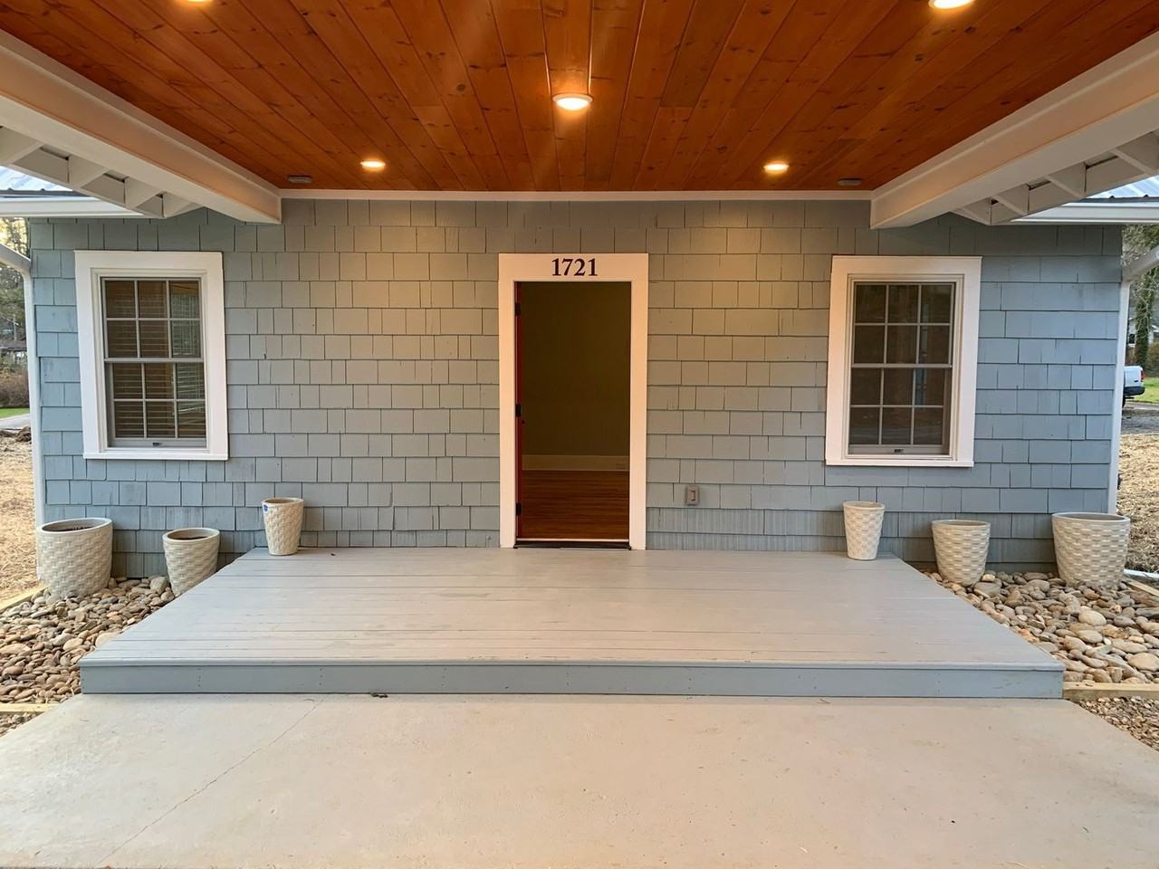 1721 Greenville Hwy - Photo 3 of 28