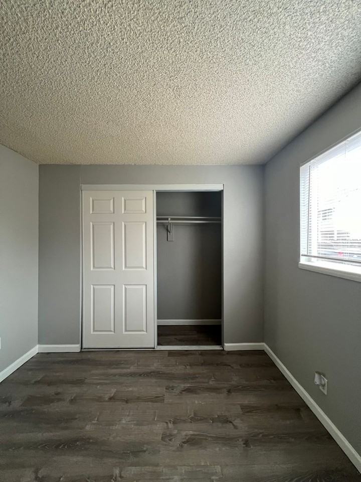 Evergreen Park - Photo 4 of 47