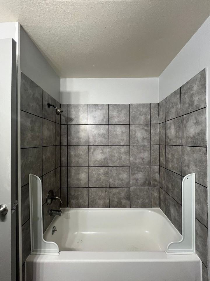 Evergreen Park - Photo 7 of 47