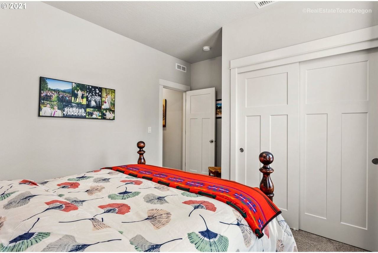 4756 S 19th St - Photo 7 of 26
