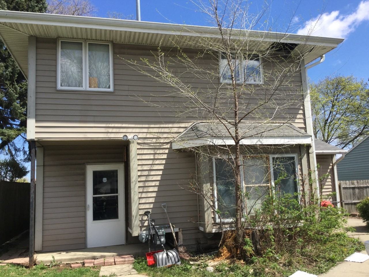 5323 N 68th St - Photo 3 of 15