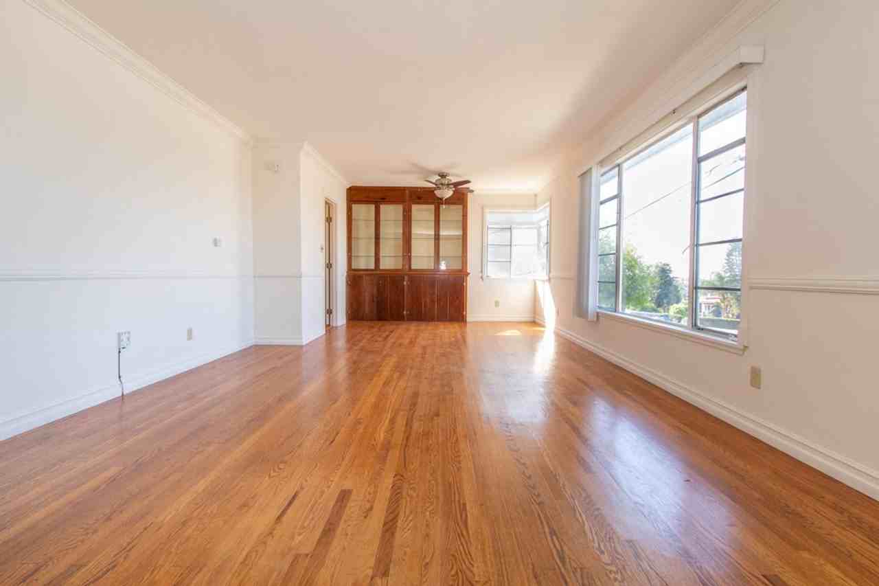 4209 58th St - Photo 2 of 28