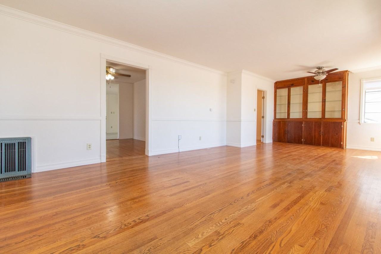 4209 58th St - Photo 3 of 28