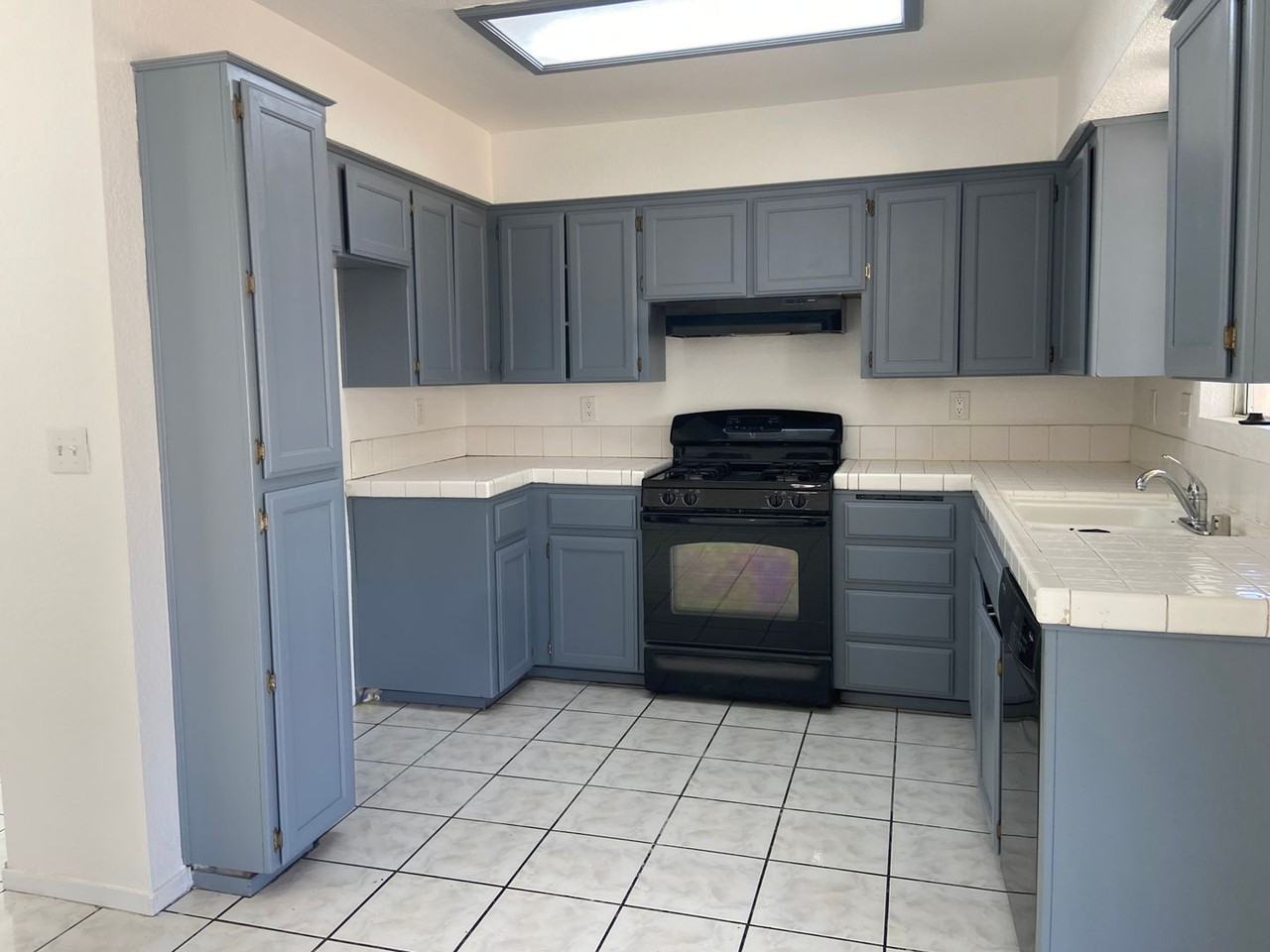 1301 Deer Creek St - Photo 3 of 14