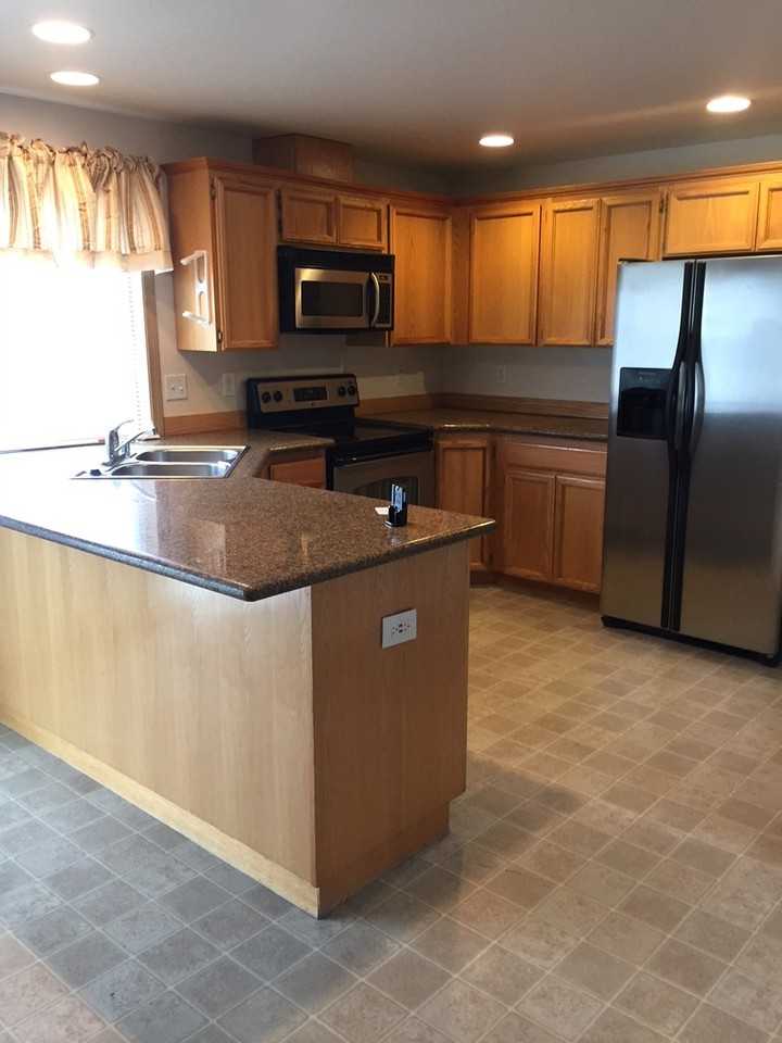 1905 Leanne Ave - Photo 2 of 17