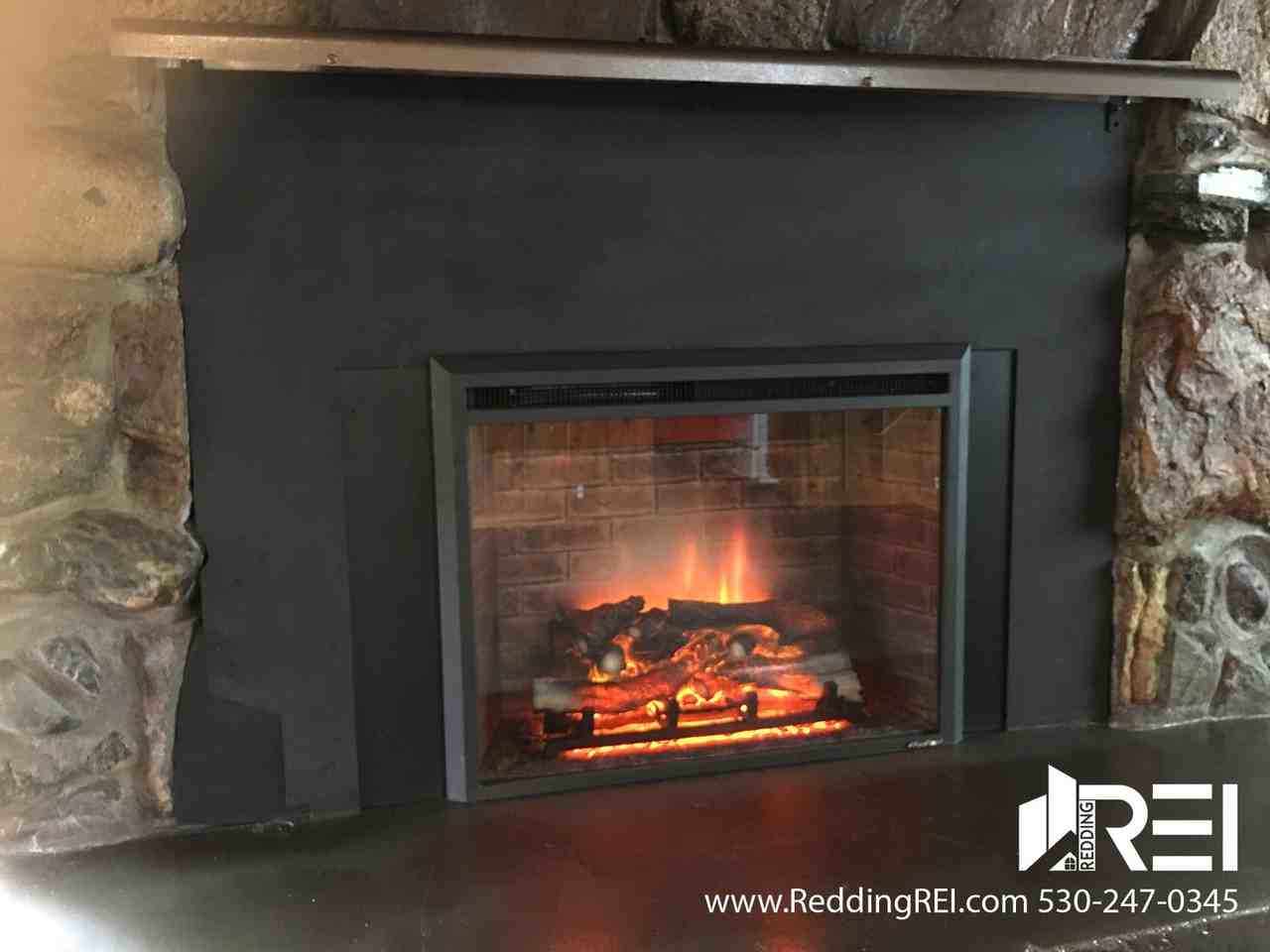 850 Locust St - Photo 4 of 12