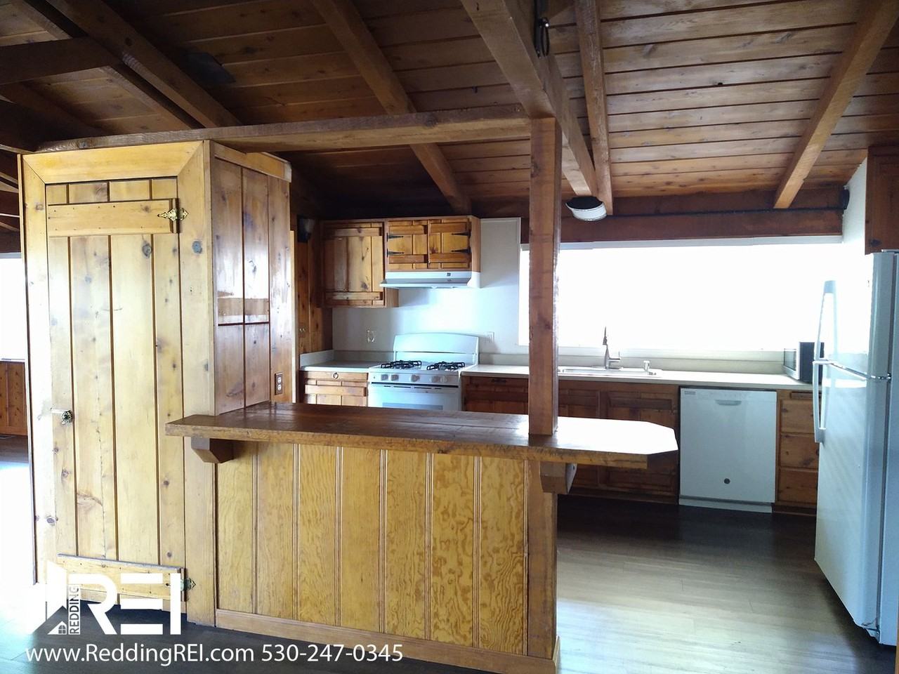 850 Locust St - Photo 6 of 12