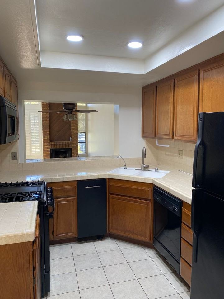 27566 Costanero - Photo 2 of 13