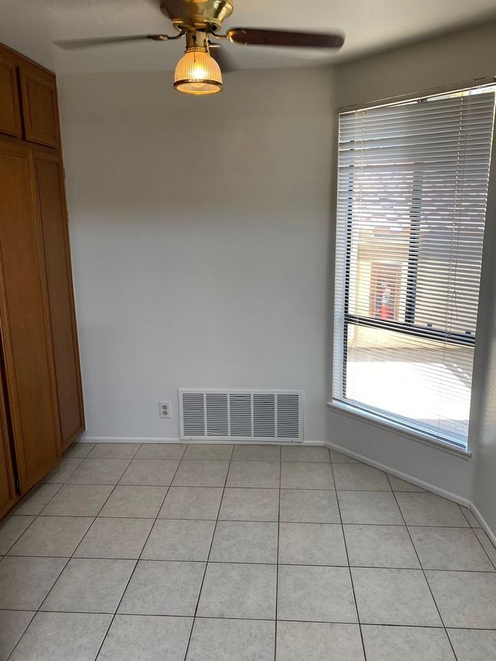 27566 Costanero - Photo 3 of 13