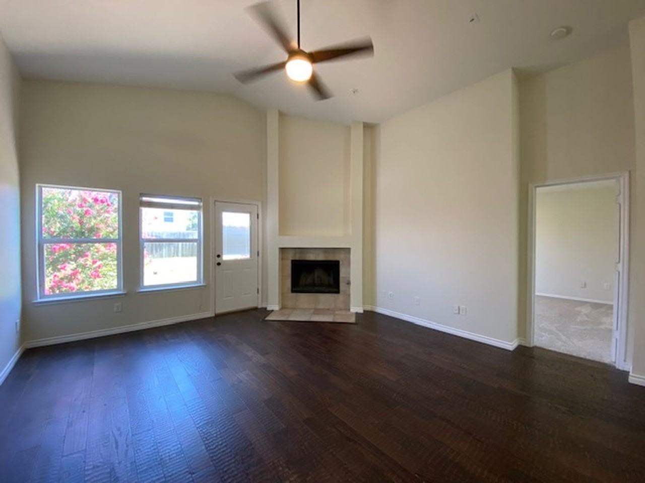 1202 Madison Dr - Photo 4 of 16