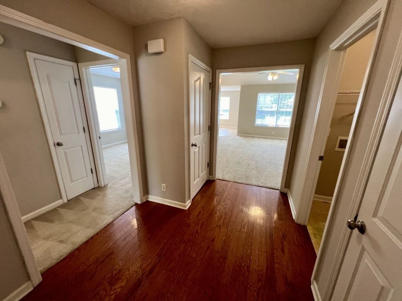 823 Kanatak Ln - Photo 3 of 22