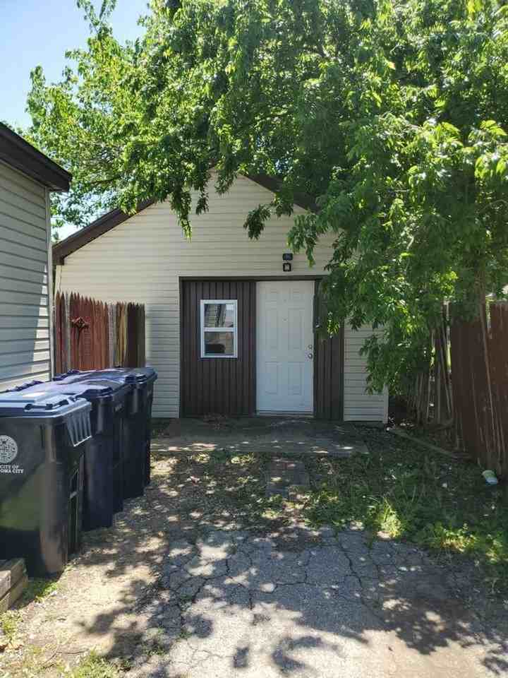3720 Nw 29th St - Photo 2 of 18