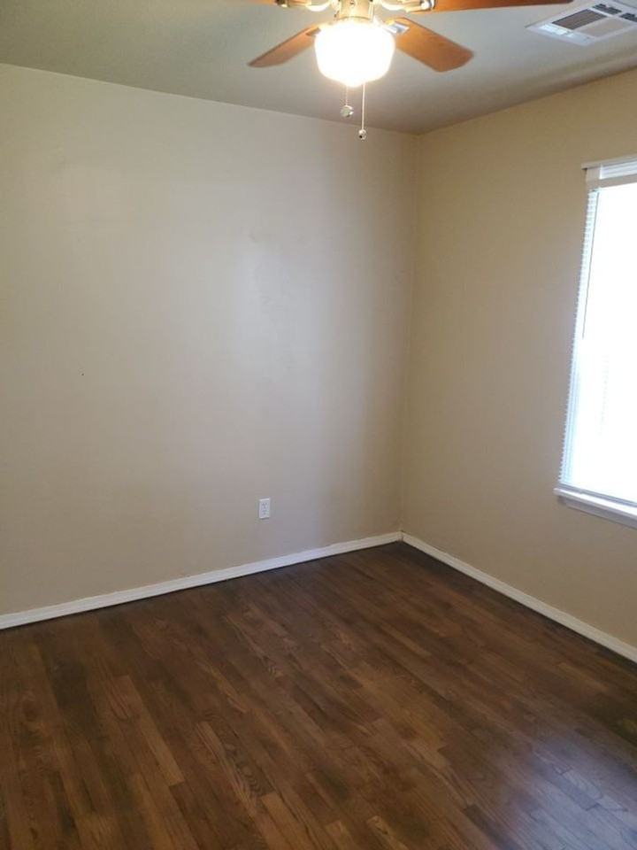 3720 Nw 29th St - Photo 5 of 18