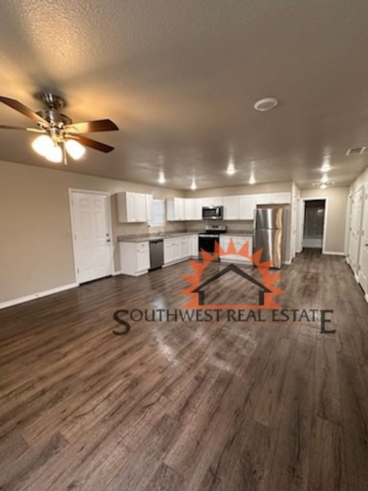 1316 Mission Dr. - Photo 2 of 18