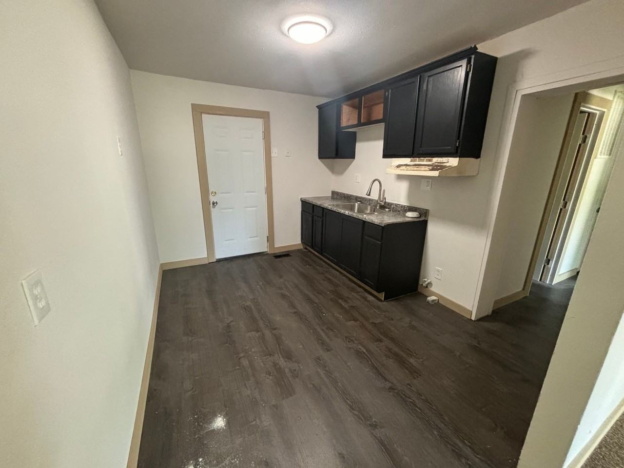 1203 Se Pinecrest Dr - Photo 3 of 6