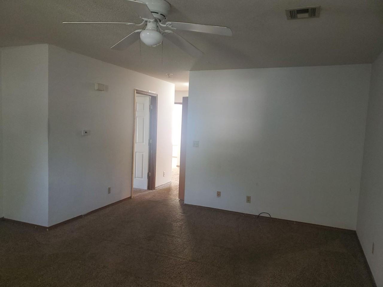 401 N Zachary Dr - Photo 2 of 17