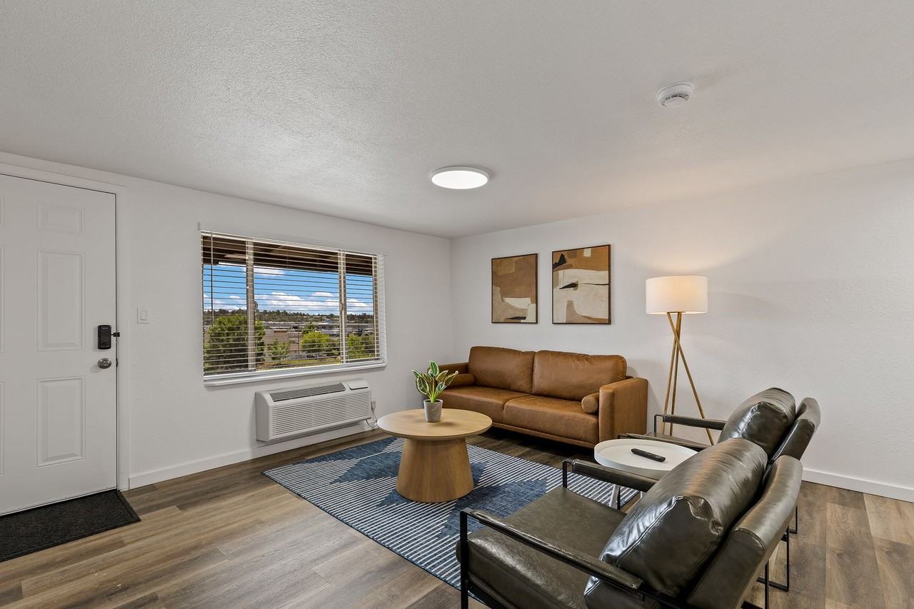 Venture on Route 66 - Photo 2 of 10