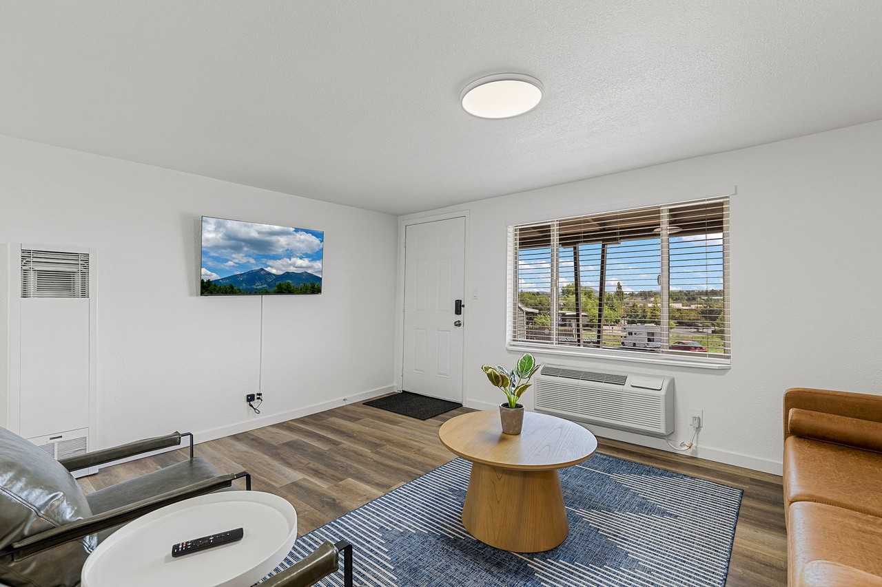 Venture on Route 66 - Photo 4 of 10