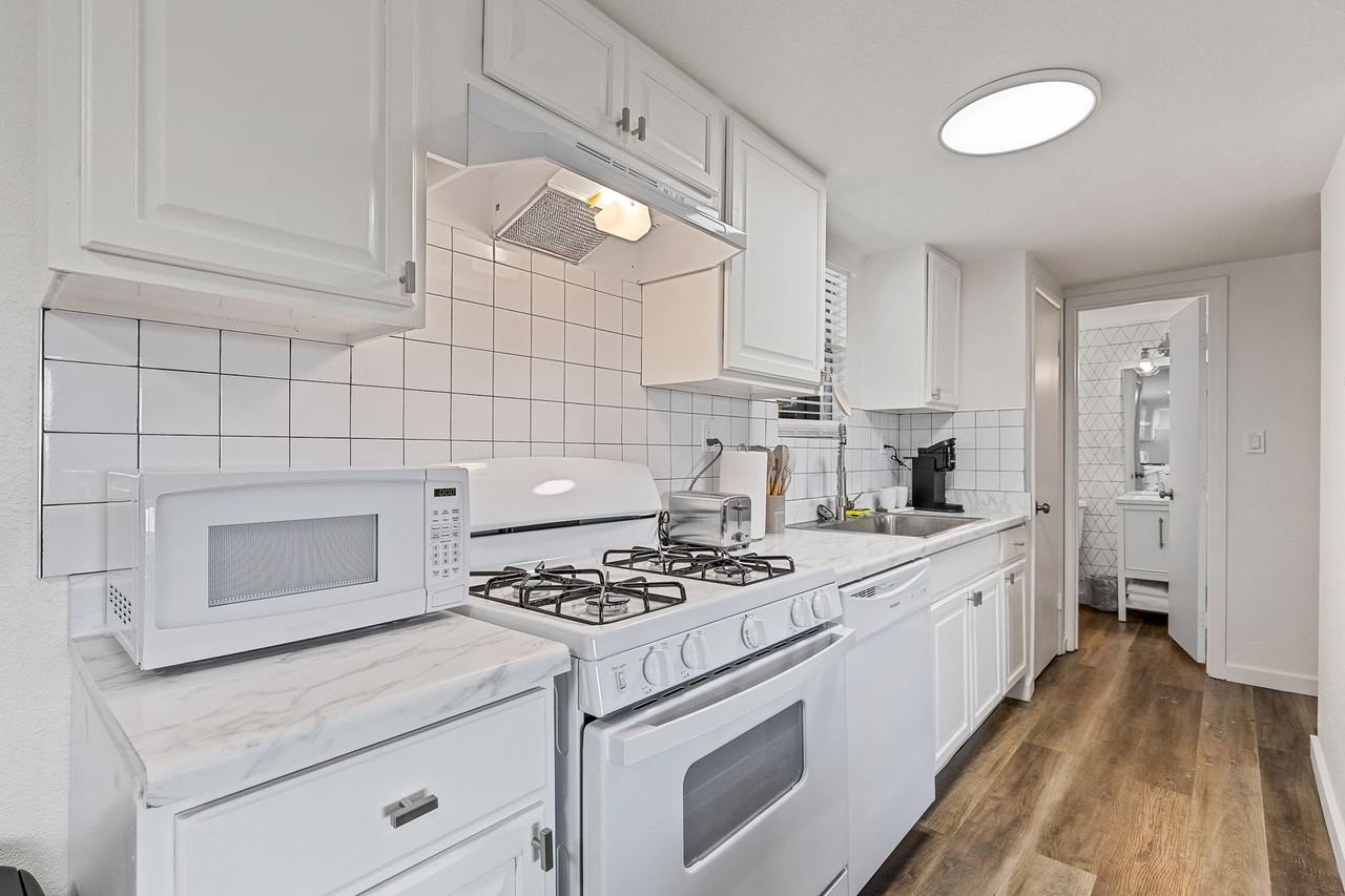 Venture on Route 66 - Photo 6 of 10