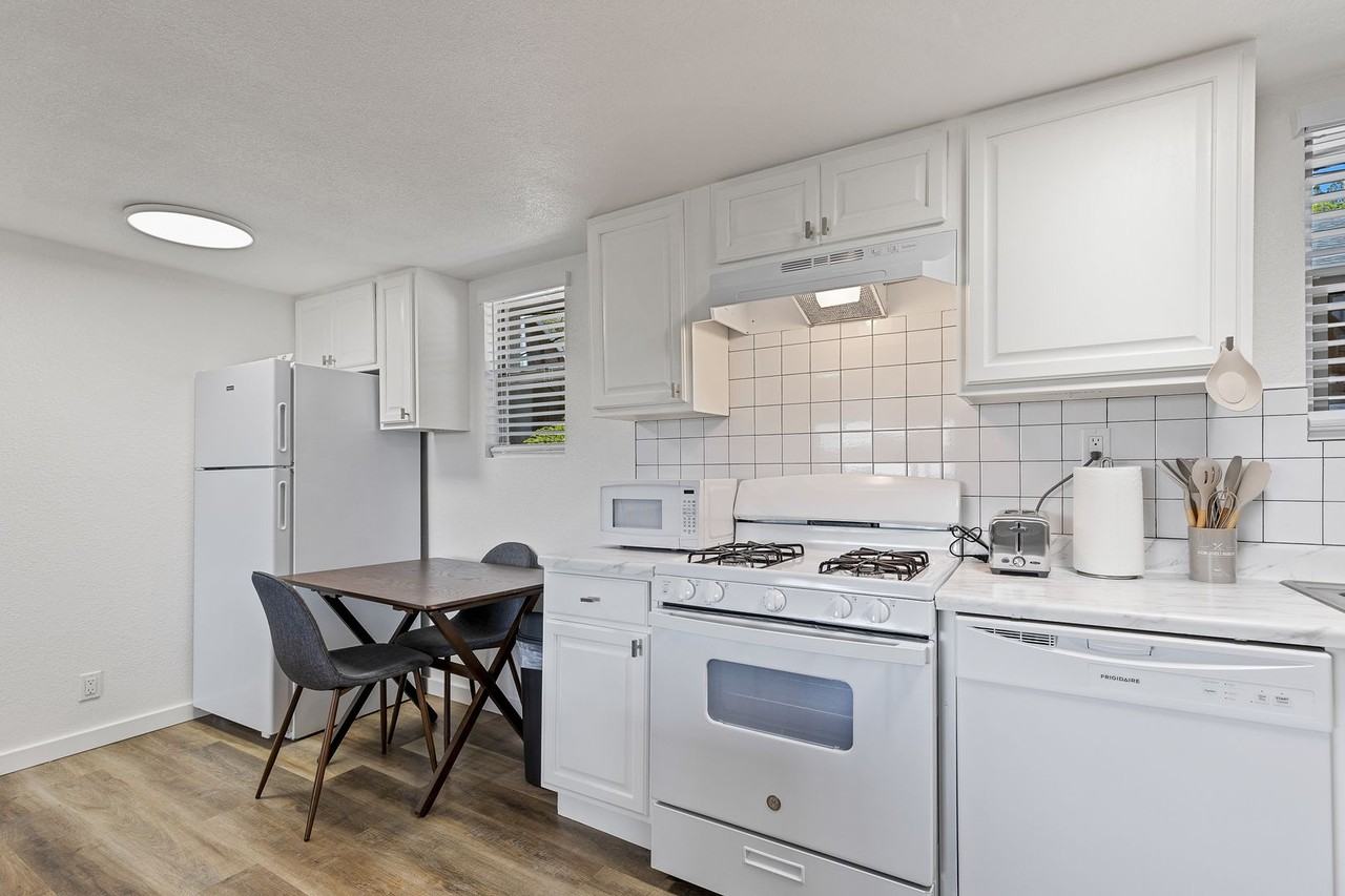 Venture on Route 66 - Photo 7 of 10