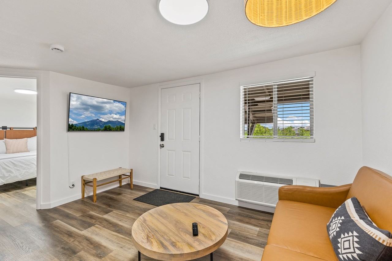 Venture on Route 66 - Photo 4 of 25