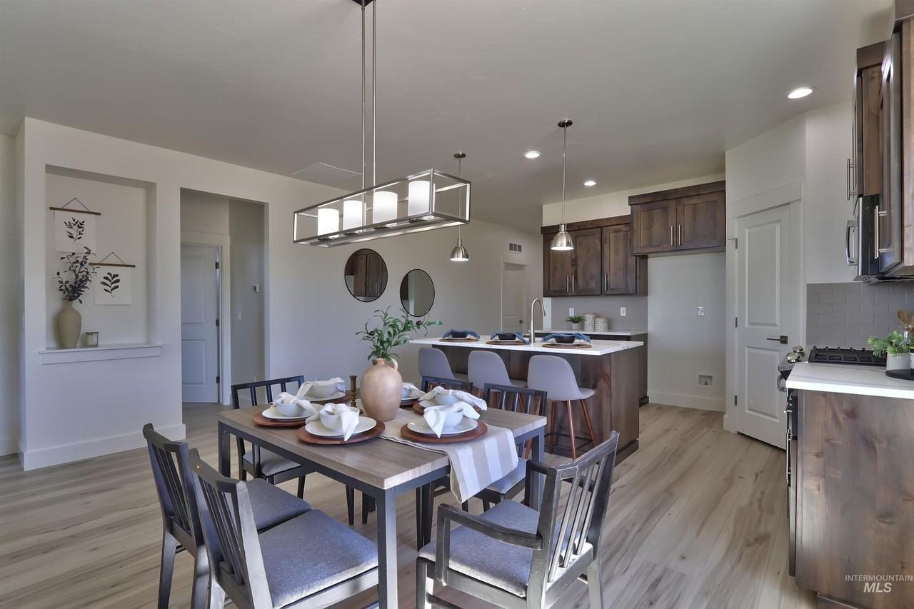 2460 W Herron Ridge Ct - Photo 4 of 17