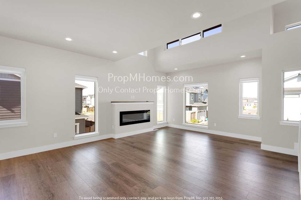 4089 Se 68th Ave - Photo 4 of 25