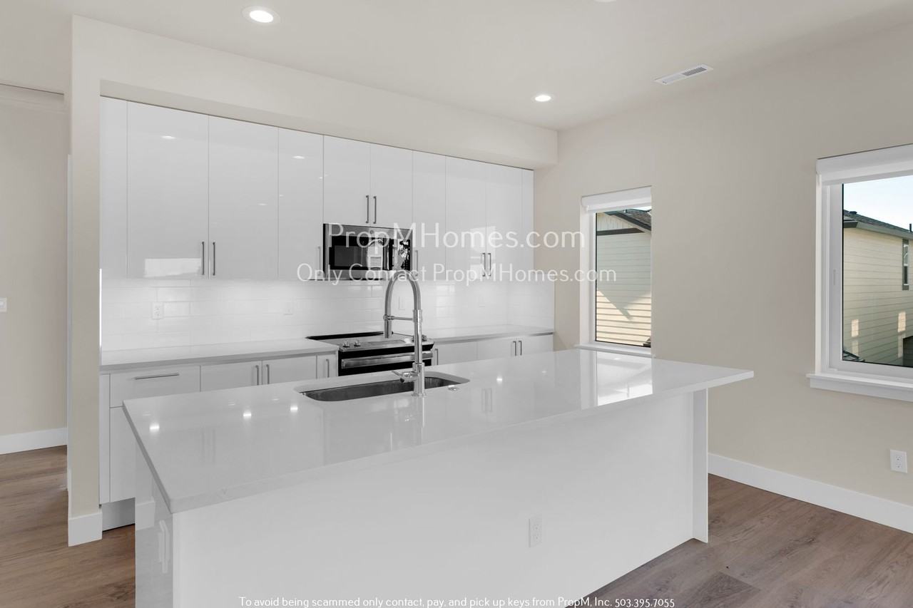 4089 Se 68th Ave - Photo 6 of 25