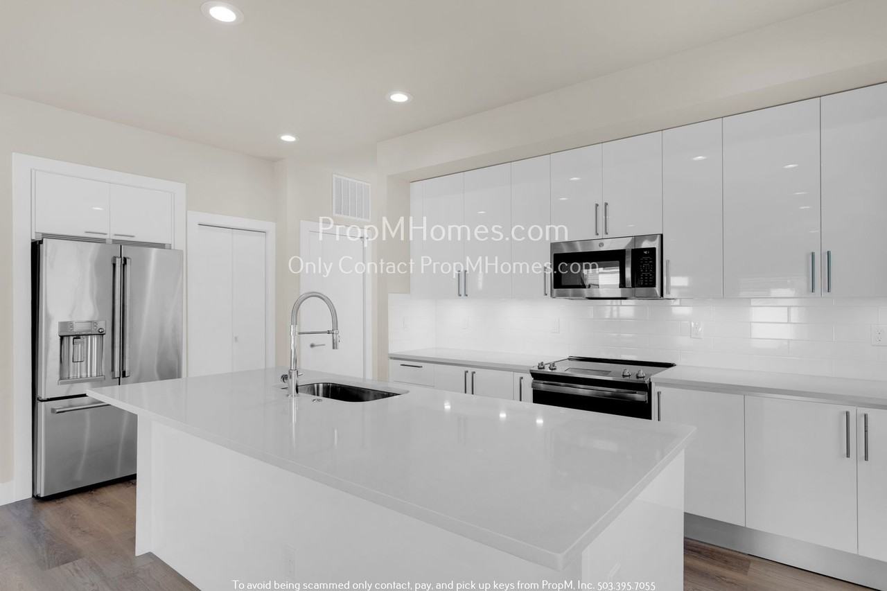 4089 Se 68th Ave - Photo 5 of 25