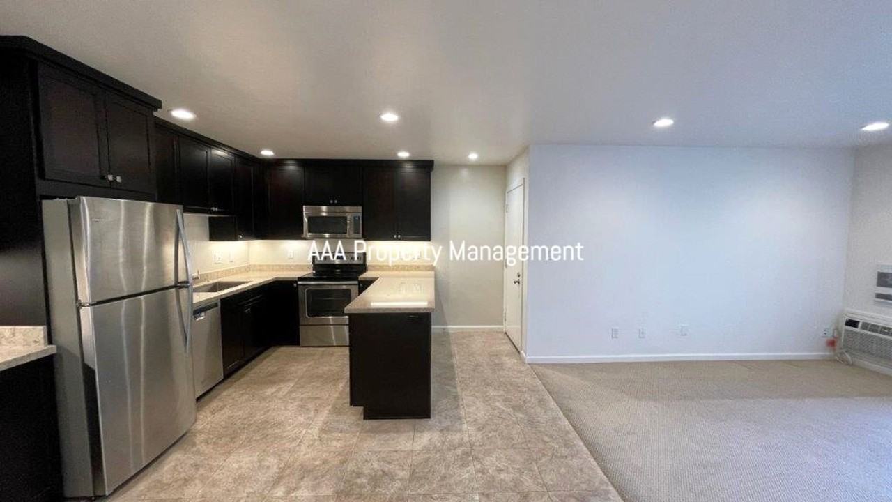 101 Kinross Dr #22 - Photo 5 of 22