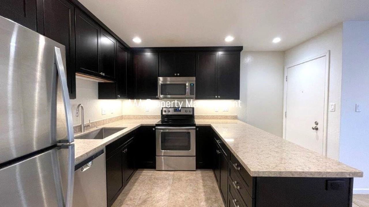 101 Kinross Dr #22 - Photo 3 of 22