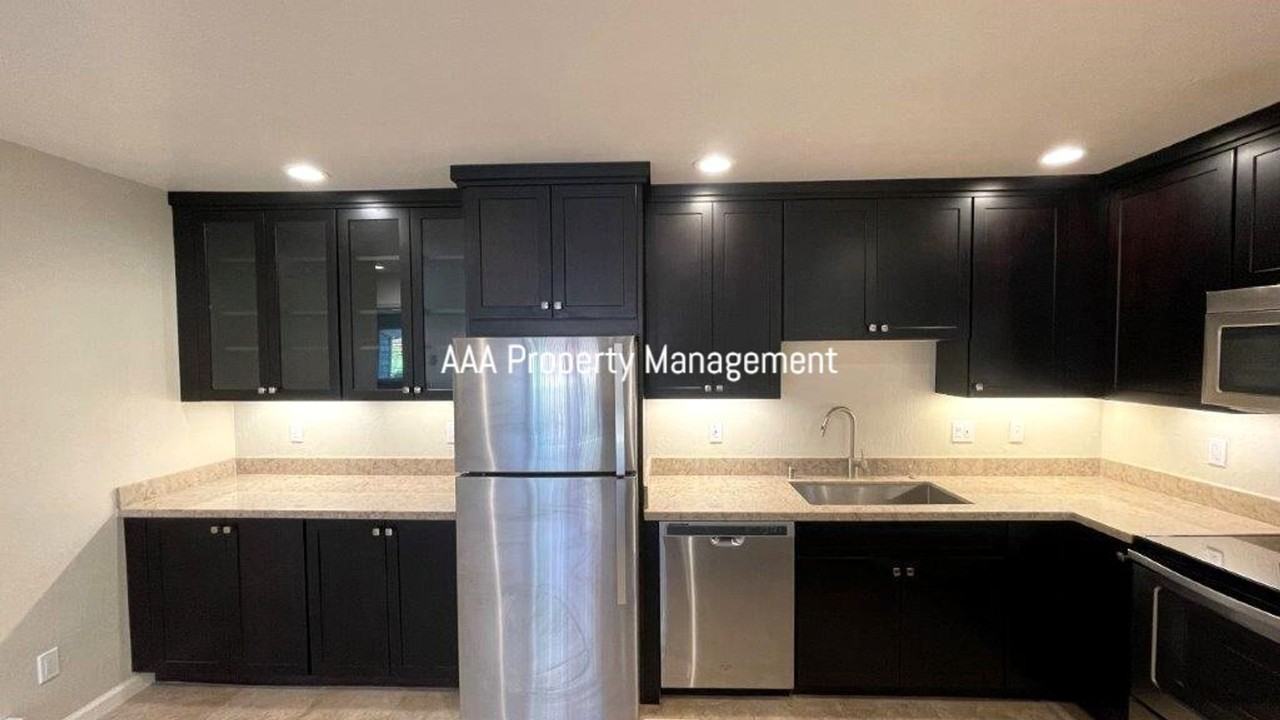 101 Kinross Dr #22 - Photo 4 of 22
