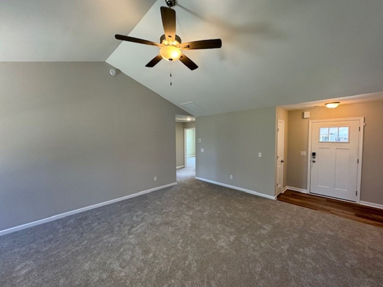 22 Longford Dr - Photo 4 of 24