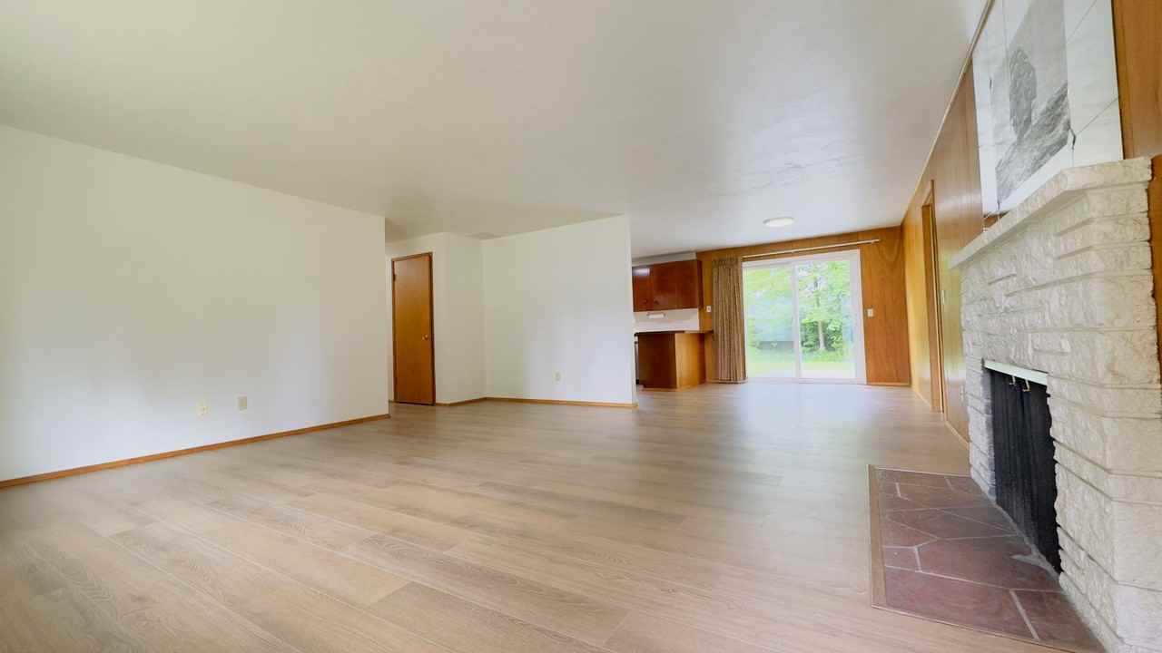 2310 Angela St Se - Photo 7 of 22