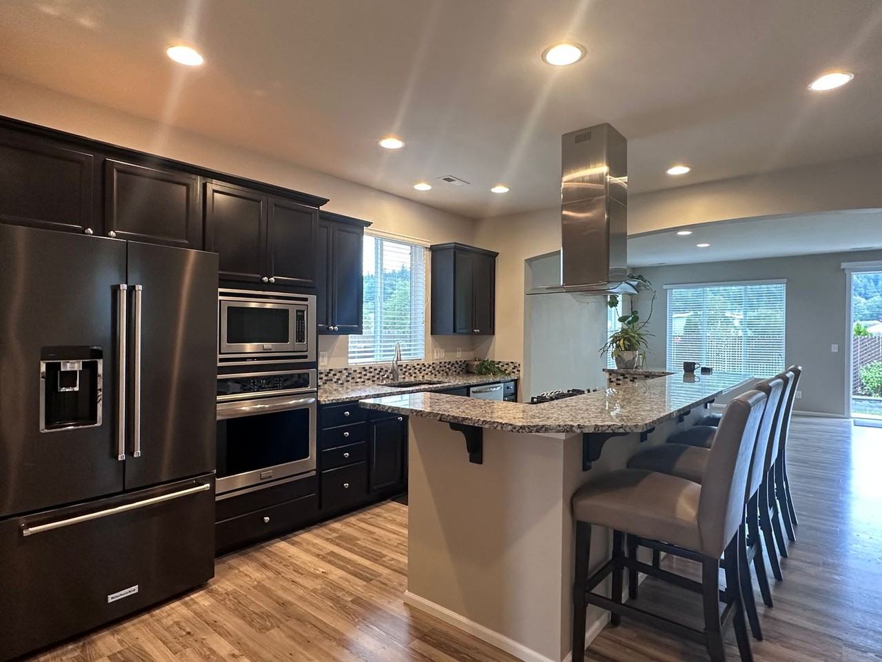 916 Sigafoos Ave Nw - Photo 2 of 17