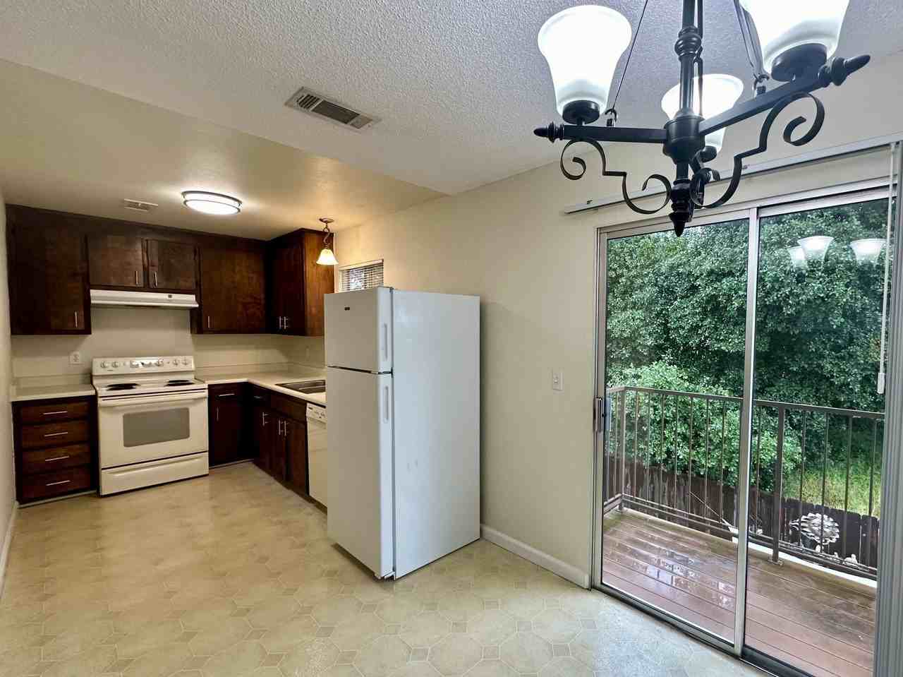 elizabeth2075(HmWty)*** - Photo 2 of 7