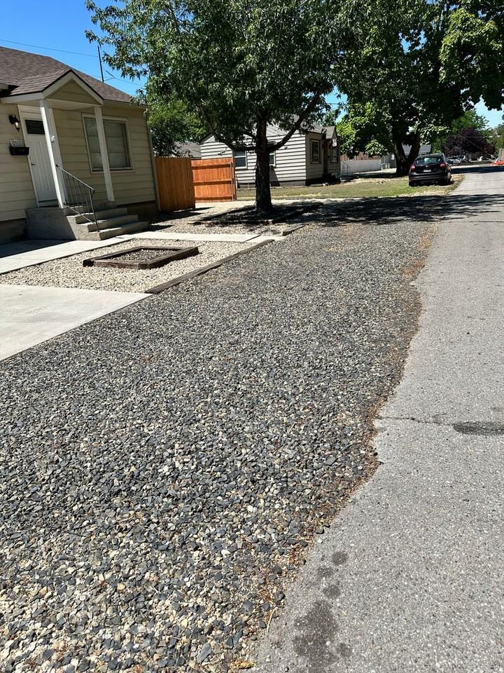 2311 W Frederic St - Photo 2 of 26