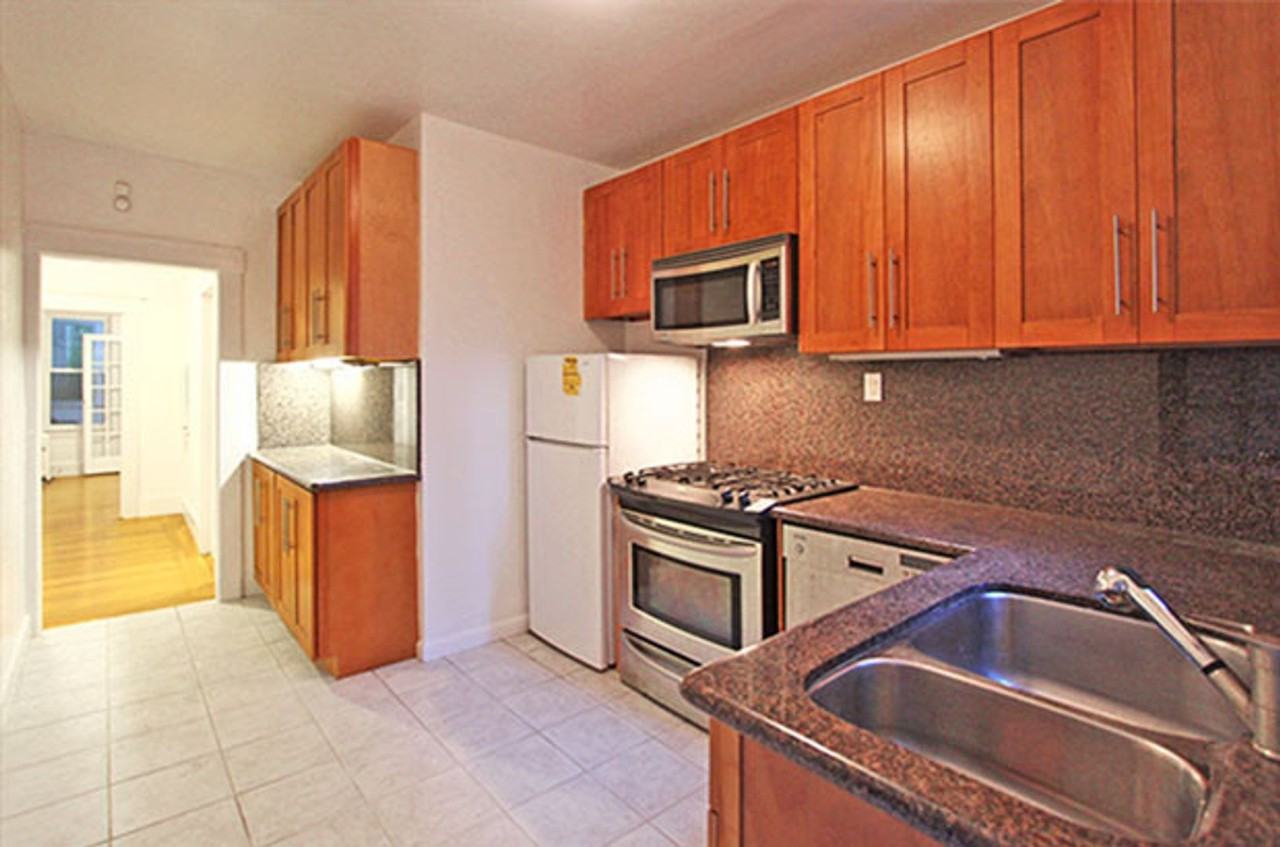 1219 Taylor St #12 - Photo 5 of 12