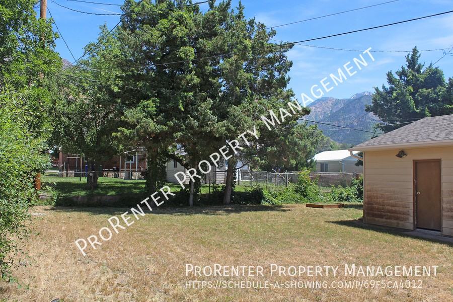 730 Robins Ave - Photo 2 of 24