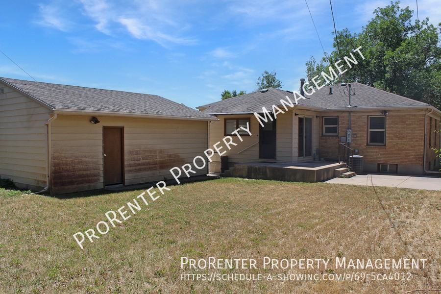 730 Robins Ave - Photo 3 of 24