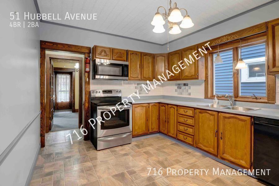 51 Hubbell Ave - Photo 3 of 22