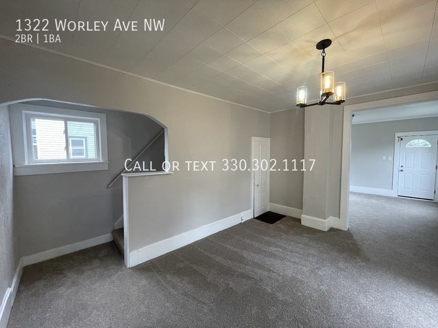 1322 Worley Ave Nw - Photo 3 of 13